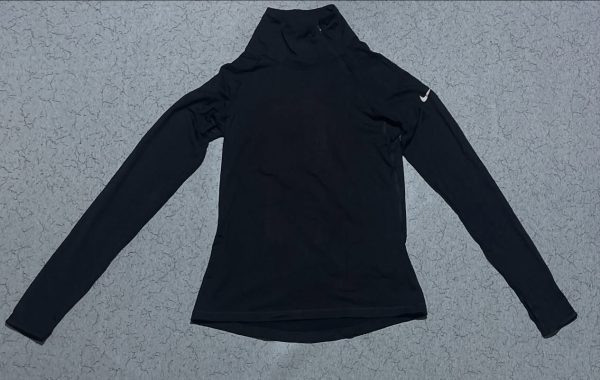SOLD OUT

Nik** Dri FIit sportswear full sleeve tshirt size S

Condition- new no...