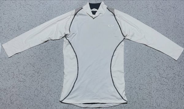 Gratex high neck compression tshirt size M Chest 38Length 28Condition 10/10...
