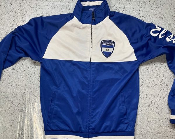 Size M

Chest 38-40 

Length 26

Shoulder 18

Best for winter 

No defect

Price...