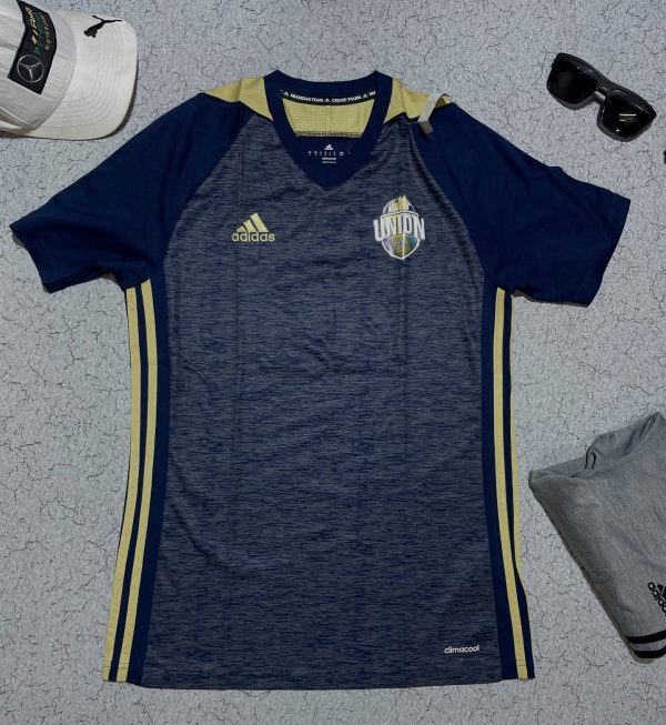 Football jersey condition new with tag size M Chest 38 Length 27850/-