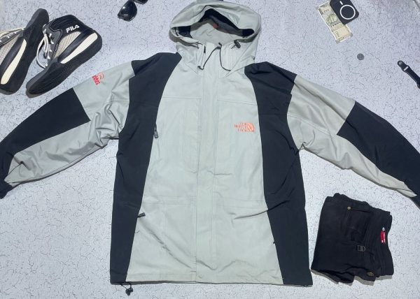 TNF summit series Gore-tex XGR2 In 1 jacket other side is quilted fleece with o