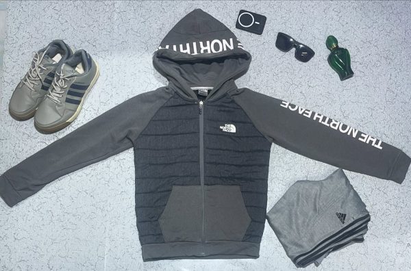 TNF puffer & cotton hoodie 

Size S
Chest 34
Length 24

Condition 99%
Price 999
