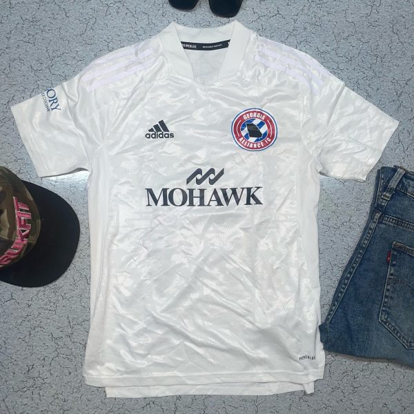 White is attractive 

#footballjerseysindia #thriftjerseyindia...