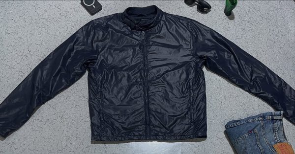 SOLD OUT  

CK winter jacket shining black colour

Chest 42
Length 25

Condition