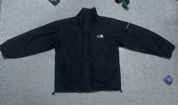 SOLD out stop  

TNF summit series water proof

Size L

Chest 42
Length 25
Shoul