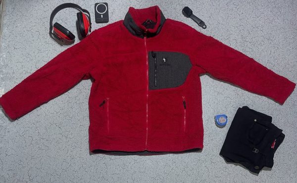 Black V*K fleece directly from korea

Size L

Chest 42
Length 25

Condition 10/1