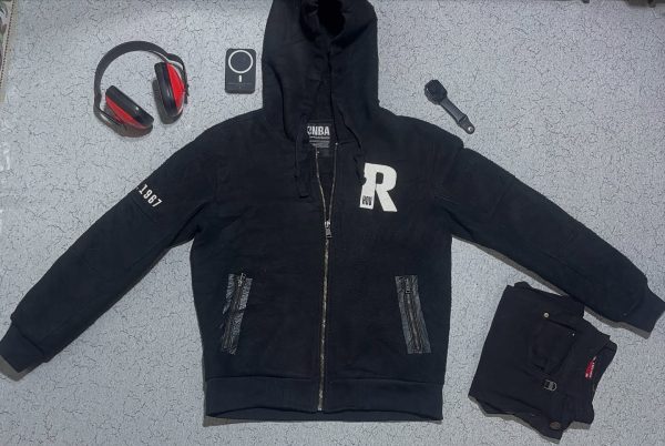 NBA lovers quilted fleece

Size L

Chest 42
Length 26

Condition 10/10

No defec