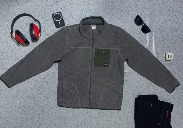 SOLD OUT

Dick**s fleece made in korea

Size S

Chest 36

Length 22

Condition 1