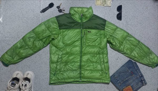 SOLD OUT  

Puffer jacket made in korea , no sign of use , no defects “L size

C