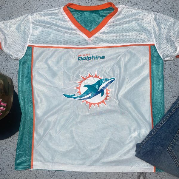 Baseball jersey NFL jersey 

Size L

Shoulder 17

Chest 42

Length 23

Condition...