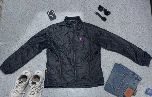 SOLD OUT  

Puffer winter jacket unisex, made in korea 

Size L 

Chest 42
Lengt