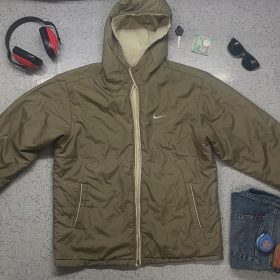 SOLD OUT

Puffer jacket for winter

Size XXL

Chest 48

Length 28

Condition 10/