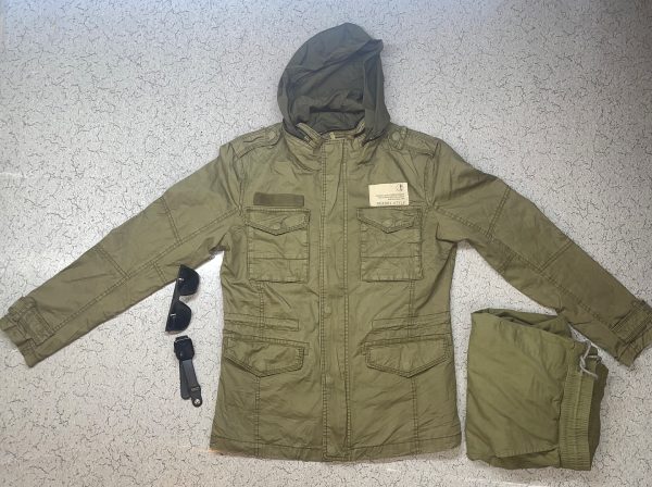 Size 

Chest 40

Length 27

Condition 10/10

No sign of use and defects 

No col