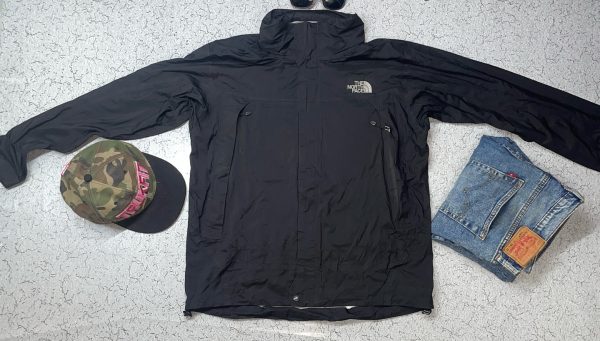 SOLD  

Size M

Price DM