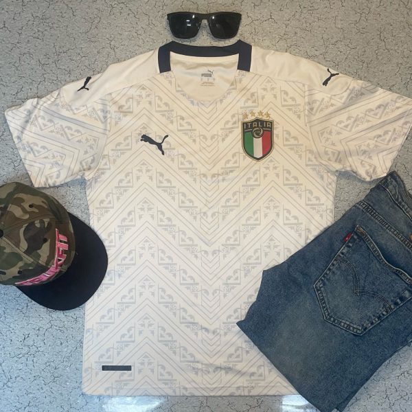 SOLD OUT
Size M

Chest 40

Length 25

Shoulder 18

Price DM
#thriftjerseyindia...