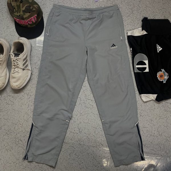 ADIDAS TRACK PANT SIZE M