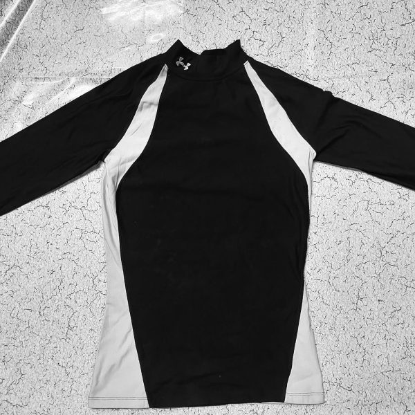 UNDER ARMOUR HIGH NECK COMPRESSION FULL SLEEVE SIZE XS BLACK