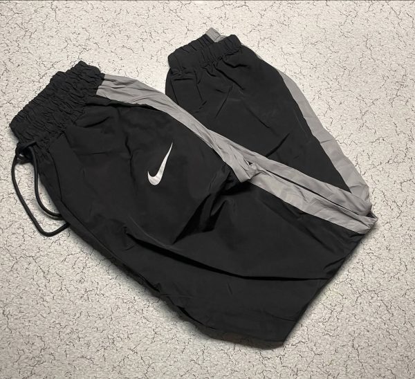 SOLD  

Nike track pants

Size M L fits

Price 599