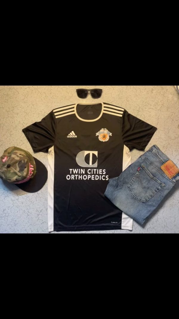 Authentic thrifted jerseys 

#thrift #thriftstorefinds #footballjersey #indiathr...