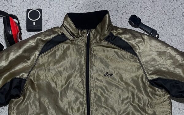 Asics Winter Jacket Silver Gold XXL - Image 12