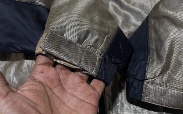 Asics Winter Jacket Silver Gold XXL - Image 8