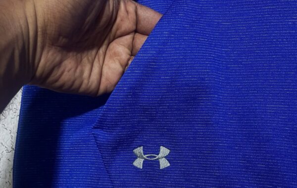 UNDER ARMOUR COLDGEAR SOUTH LAKES HOODED TSHIRT BLUE SIZE M - Image 5