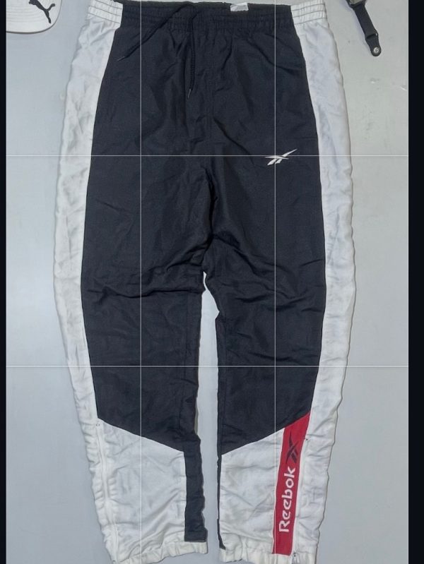 Reebok track pant size xl

Waist 36-38 fits
Length 42