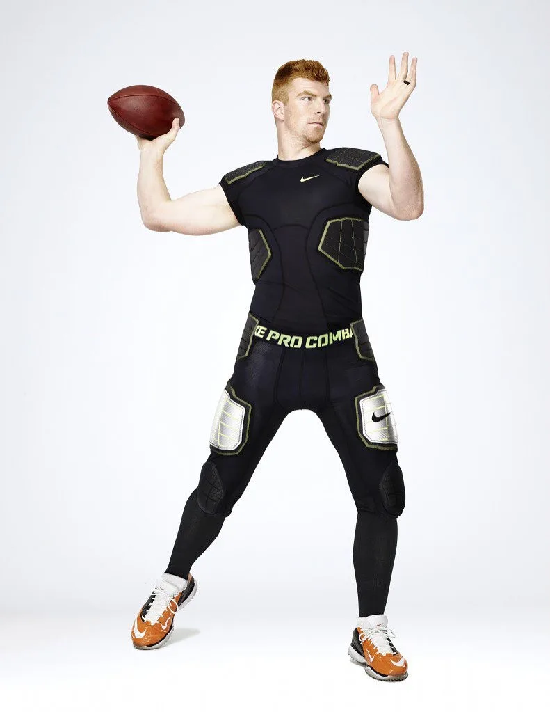 Nike Pro combat hyperstrong padded full set size M TO
Chest 34 stretchy length