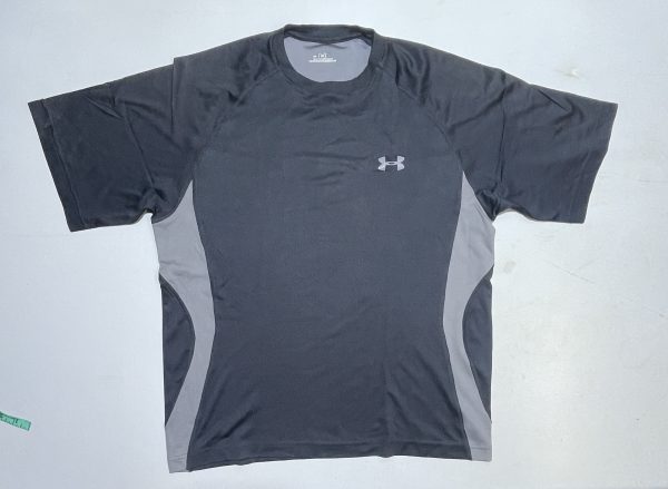 Under Armour heatgear tshirt size M black
