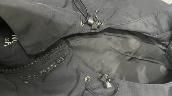 The North Face Hoodie waterproof jacket size L black - Image 5