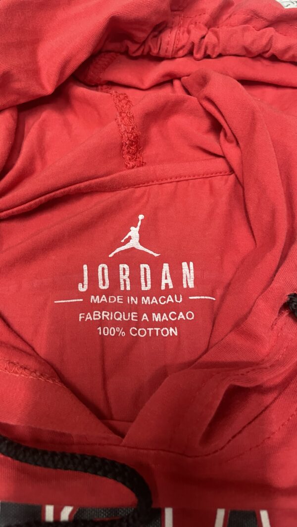 Jordan chicago bulls hoodie halfs sleeve tshirt size M - Image 3