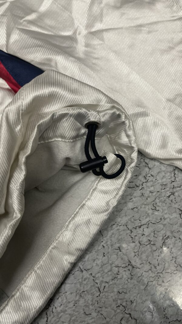 Asics winter Track Jacket loose silver shine size XL - Image 4