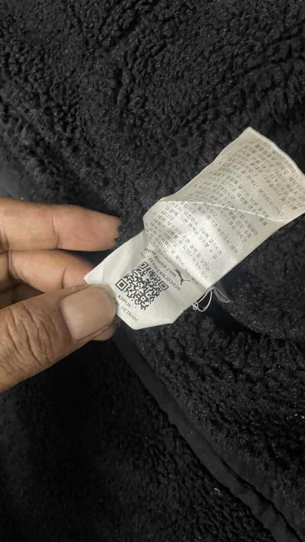 Puma reverse hooded jacket fleece and puffer black size XL - Image 4