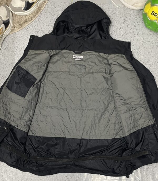 Vintage Columbia winter jacket black XXL - Image 5
