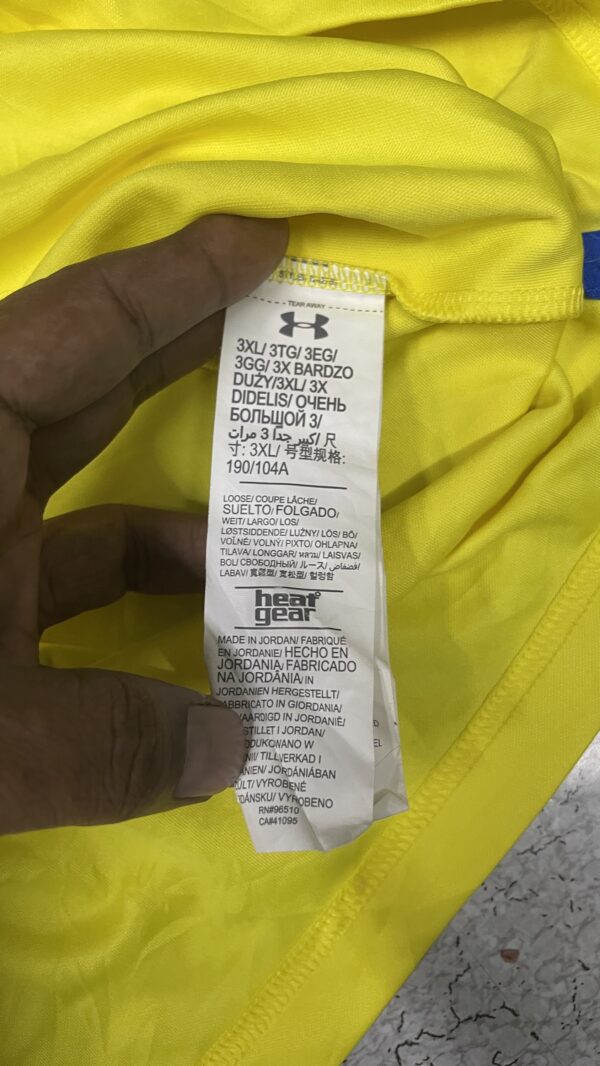 Under Armour Heatgear half sleeve Tshirt yellow 3XL - Image 5