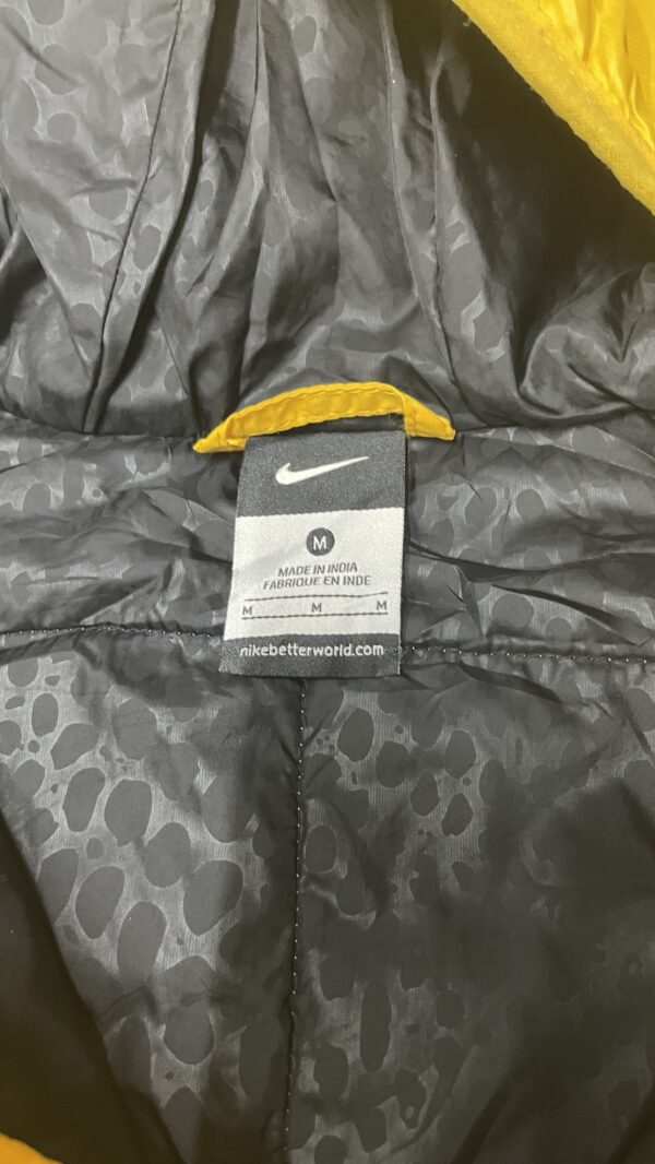 Nike Hooded Puffer lite weight winter jacket size L Yellow - Image 5