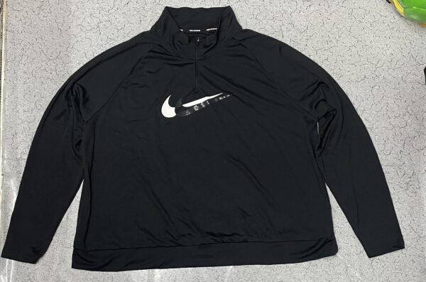 Nike Running Dri Fit Swoosh Half Zip Up oversized Tshirt Balck size XXL