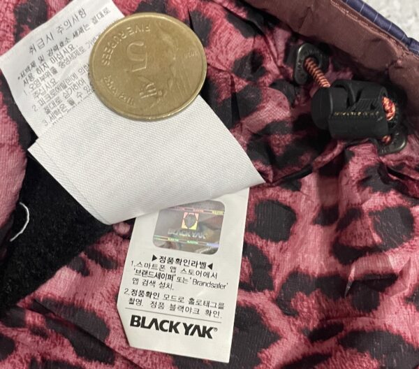 Black Yak Women’s Winter Puffer Jacket Brown black size S - Image 5