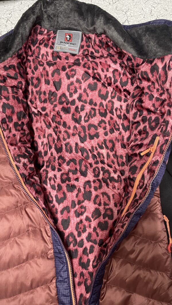 Black Yak Women’s Winter Puffer Jacket Brown black size S - Image 7