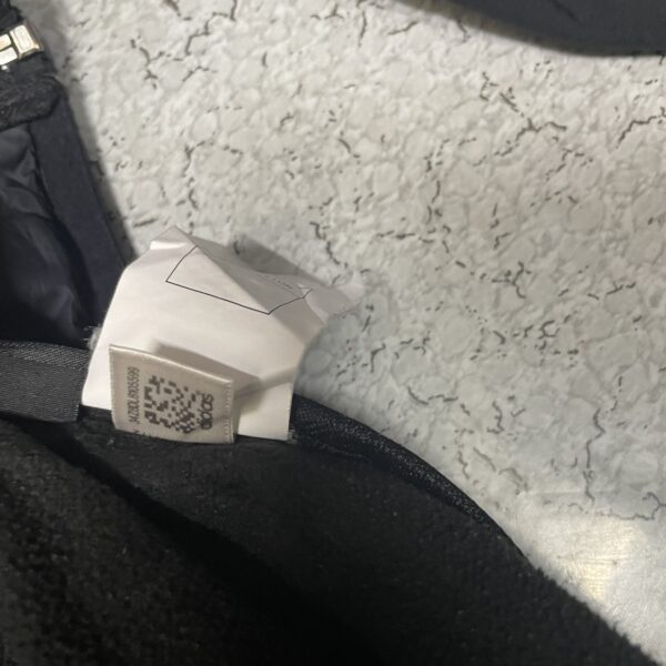 Adidas Puffer Winter Lite Weight Large Logo Jacket Black Size Xl - Image 9