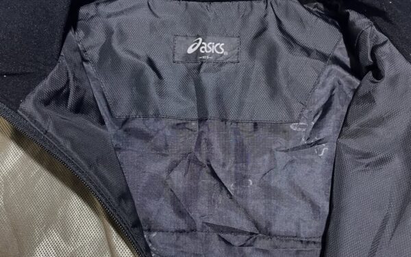 Asics Winter Puffer Lite Weight Jacket Size Xxl Color Gold - Image 9