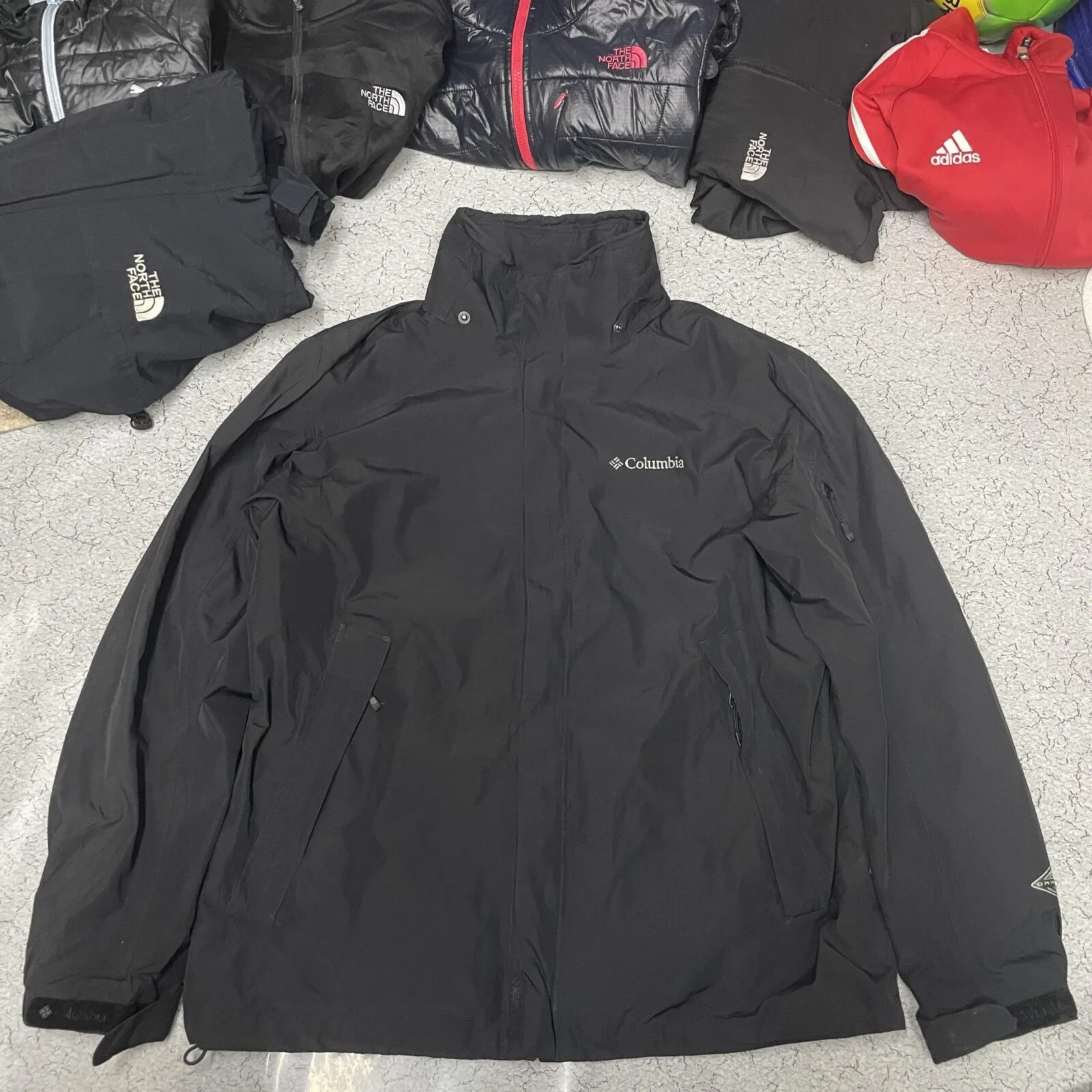 Columbia thrift store clothes