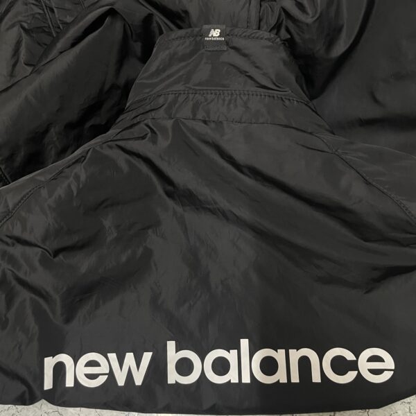 New Balance Coach Jacket Lightweight Insulated Black -L - Image 11