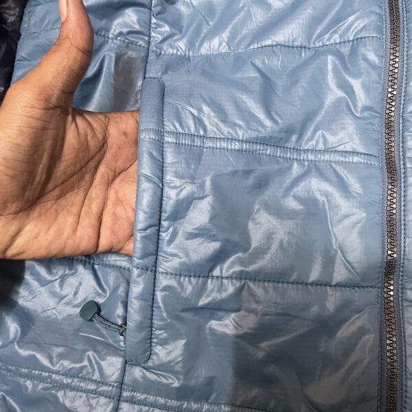 The North Face Men’s Insulated Puffer Blue/Black Lightweight Warm -L - Image 5