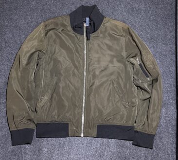 Zara Man Olive Bomber Jacket – Size L – Minor Flaw – Nylon