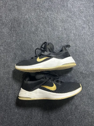 Nike Revolution Running Shoes Black Gold – UK 5.5 / EU 38.5 Lightweight Trainers