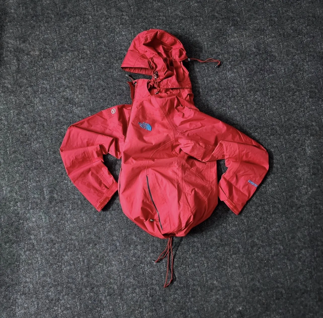 The North Face Summit Series Gore-Tex Waterproof Hooded Shell Jacket Red |M 1 The North Face jackets