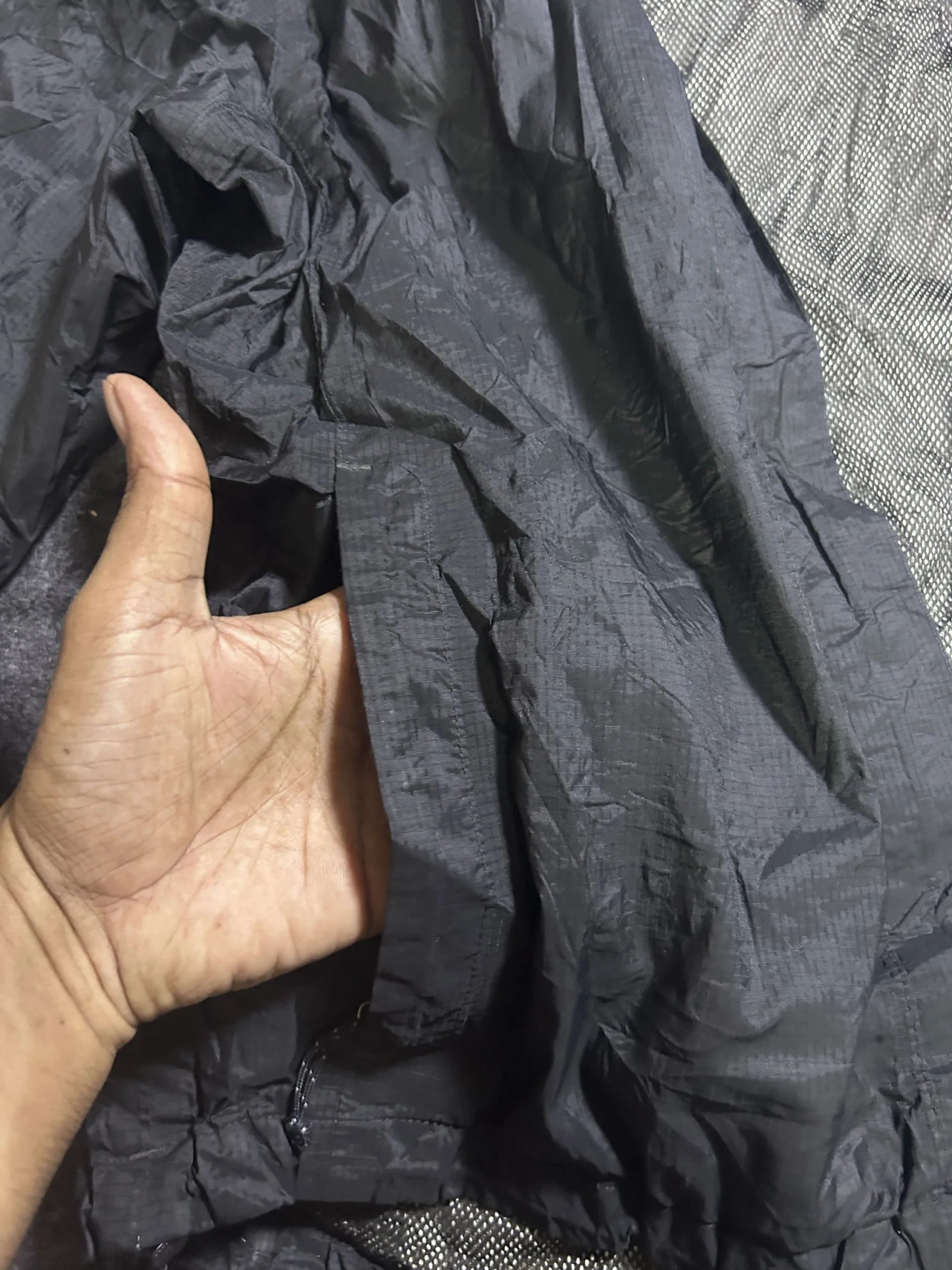 The North Face Hyvent Hooded Waterproof Windbreaker Jacket Black | Unisex | M/L 7 The North Face windbreakers
