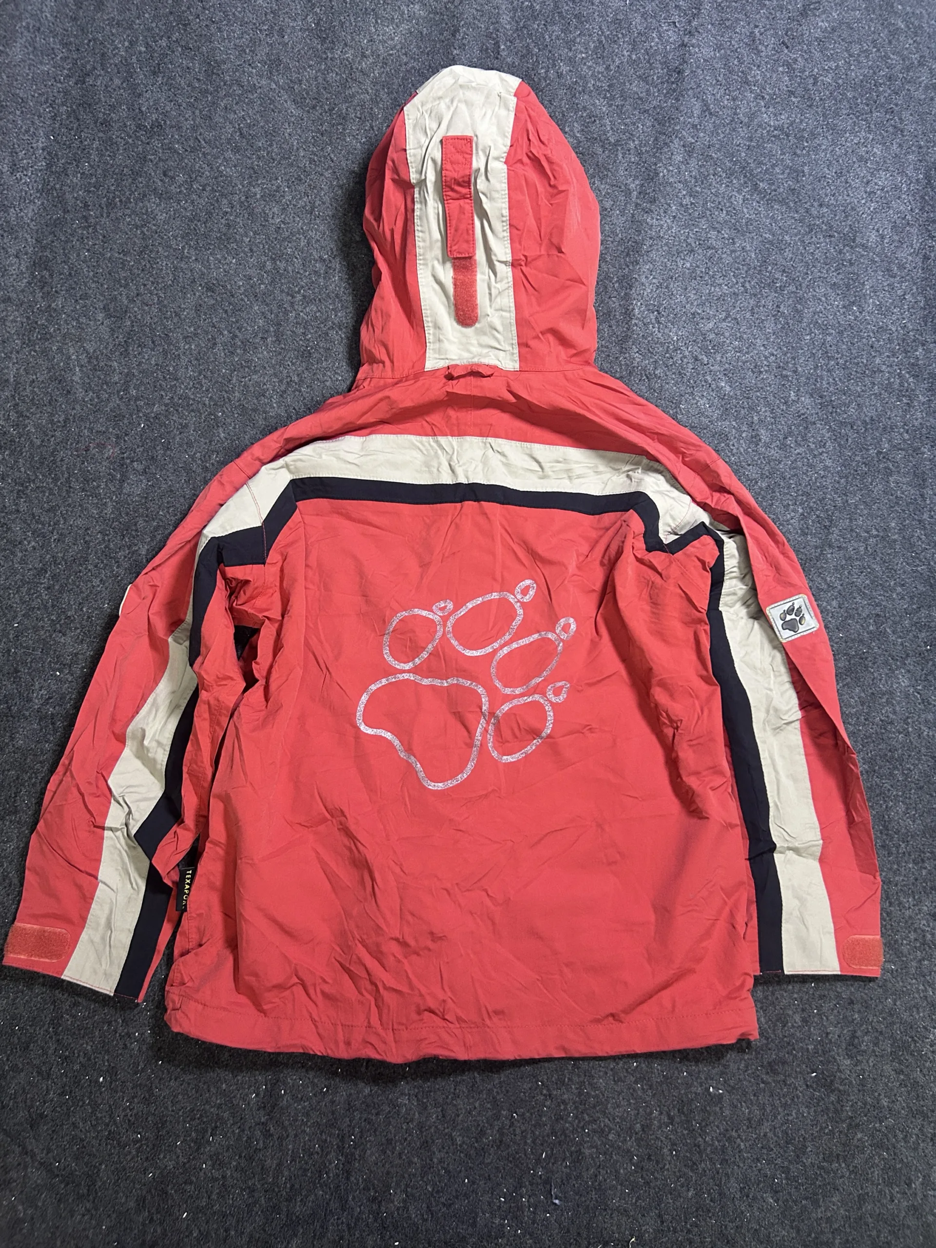 Jack Wolfskin Texapore Waterproof Hooded Outdoor Jacket Red | S 3 thrift jackets india
