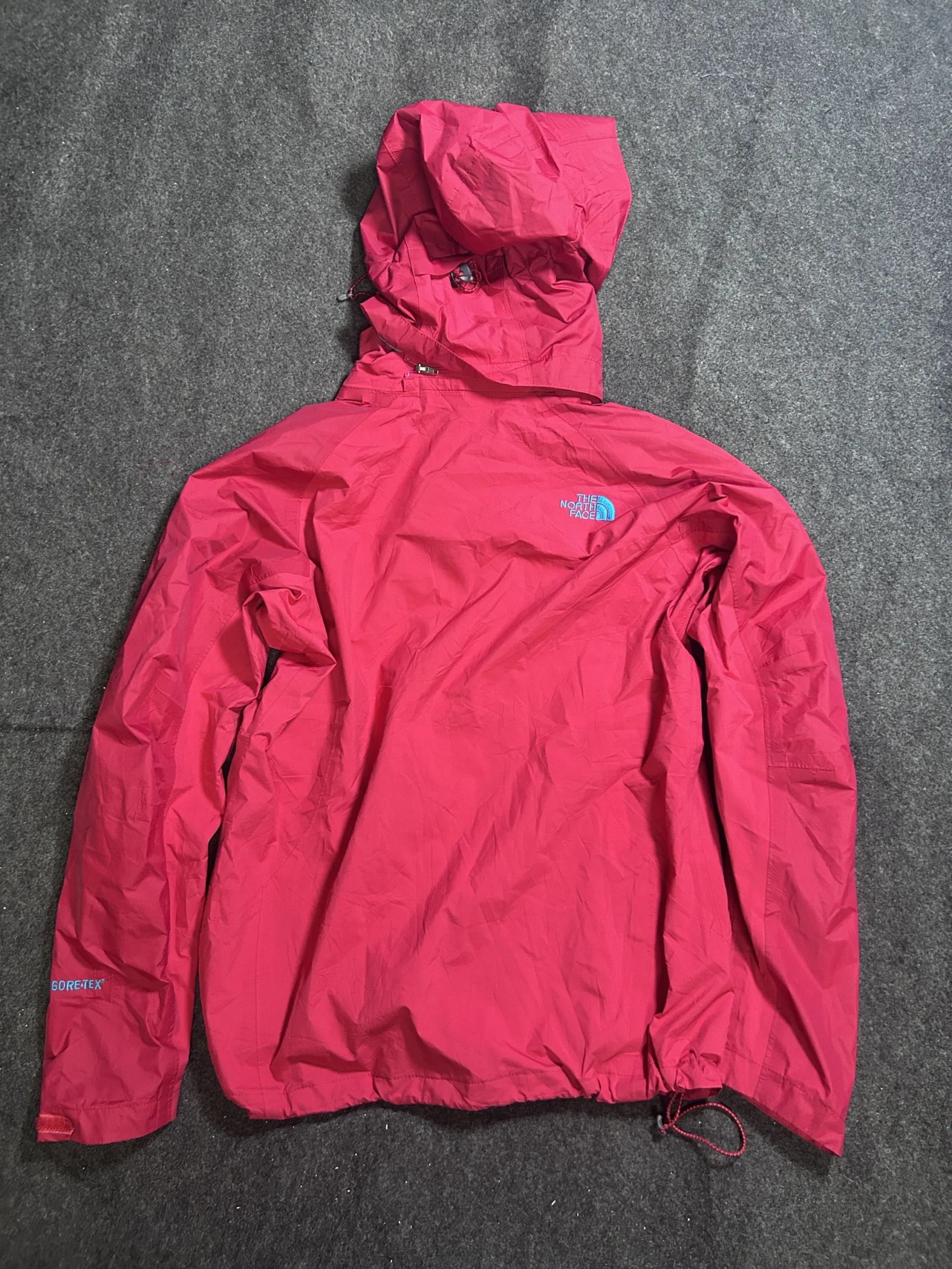 The North Face Summit Series GORE-TEX Waterproof Hooded Shell Jacket Red |M